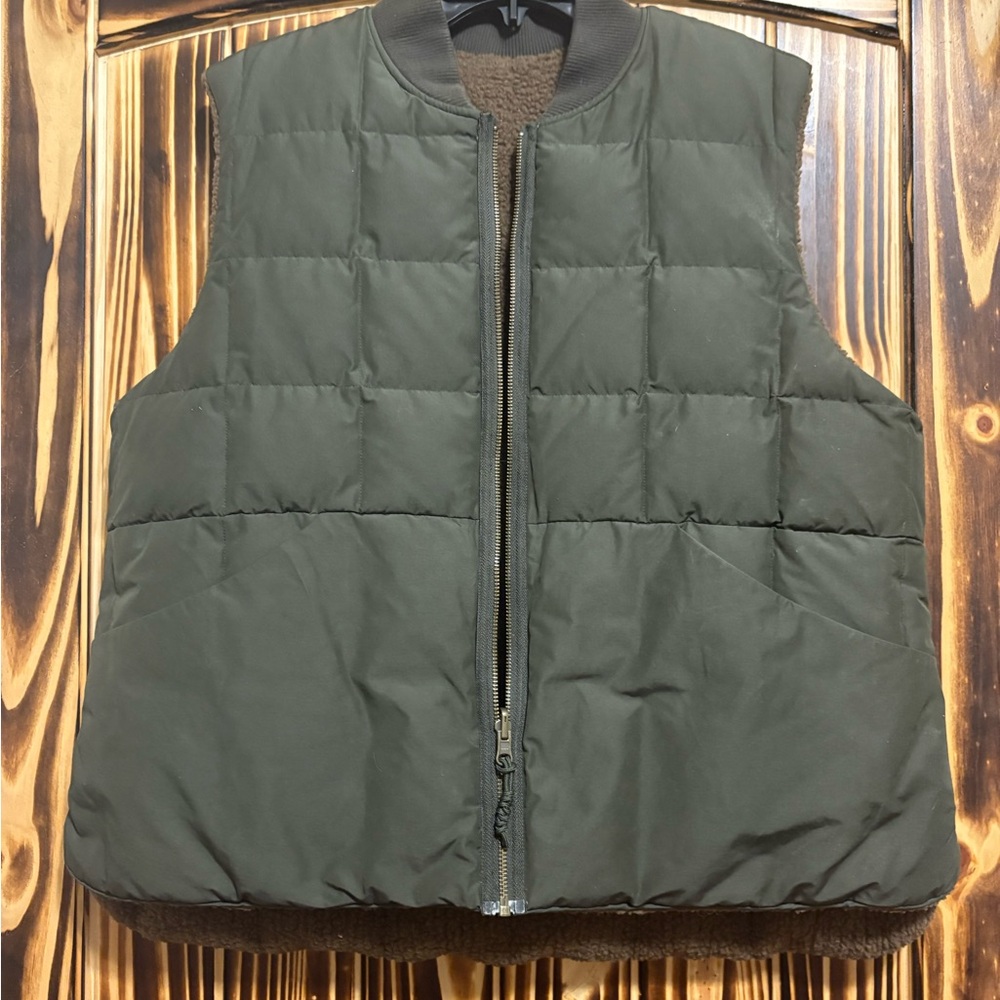 Source Unknown Olive Green Quilted Puffer Vest with Sherpa Trim